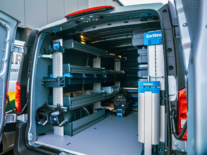 sortimo-jungheinrich-sr5-bedrijfswageninrichting-afbeelding--links-680x510px